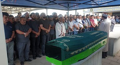 Başına geçirdiği balon nedeniyle nefessiz kalan Muhammed Ali, toprağa verildi