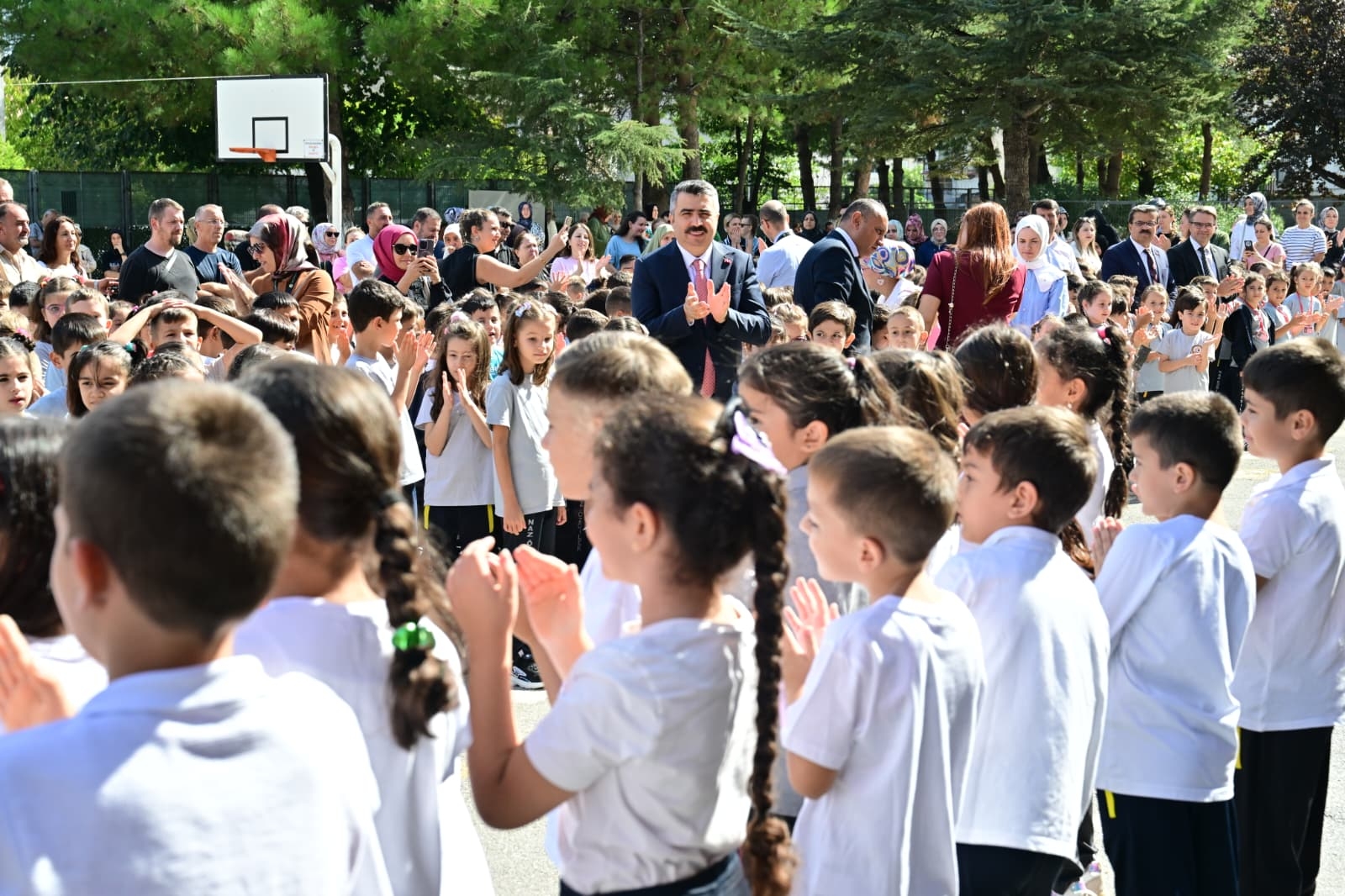 BAŞKAN YILMAZ’DAN ÖĞRENCİLERE ALTIN ÖĞÜTLER