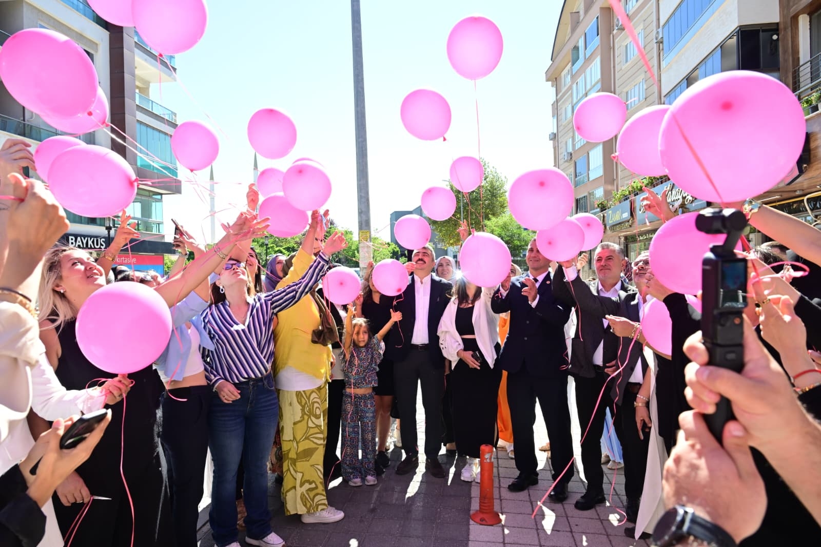 BAŞKAN YILMAZ ÜRETEN KADINLARLA BULUŞTU