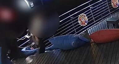 Belediyenin işlettiği kafeye 'eğlenmek için' zarar vermişler