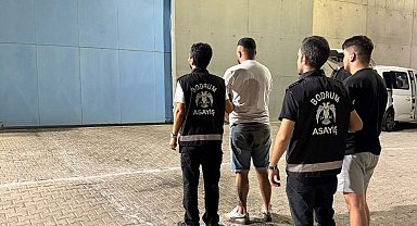 Bodrum'da hesap ödemeden kaçıp, çevreye ateş açan 2 şüpheli tutuklandı
