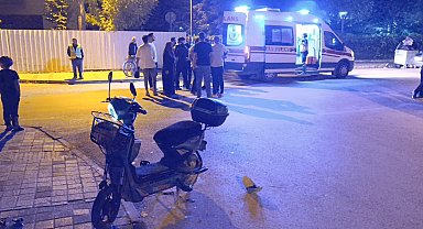 Bursa'da otomobille çarpışan elektrikli bisikletin sürücüsü ağır yaralandı