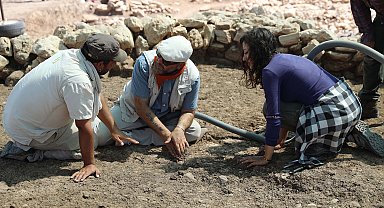 Çayönü Tepesi'nde 9 bin 500 yıllık 'kamusal yapı' gün yüzüne çıkarıldı