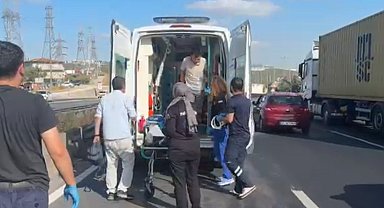 Çekiciyle çarptığı otomobili devirip, kaçtı; 3 yaralı