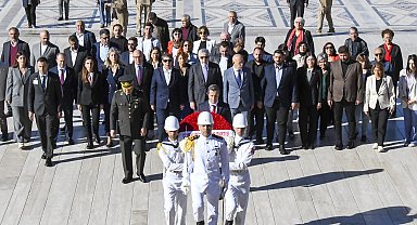 CHP heyeti, Anıtkabir'i ziyaret etti