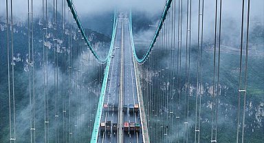 Çin dünyanın en büyük köprüsünü hizmete açtı