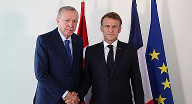 Cumhurbaşkanı Erdoğan, Fransa Cumhurbaşkanı Macron ile bir araya geldi