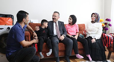 Dandy Walker sendromlu abla-kardeş, evde eğitim görüyor