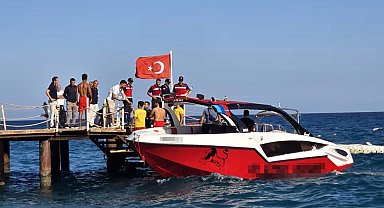 Deniz paraşütü teknesinin çarptığı Rus kadın öldü