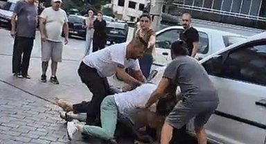 Denizli'de 3 kişinin yaralandığı kavga kamerada