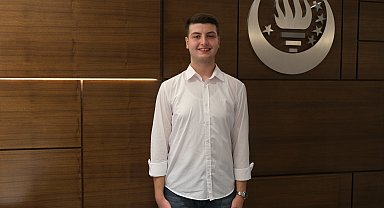 Depremin yaralarını sarıp, Türkiye 43'üncüsü oldu; tıp fakültesine yerleşti