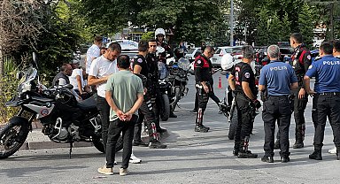 Devrilen motosikletteki 2 Yunus polisi yaralandı
