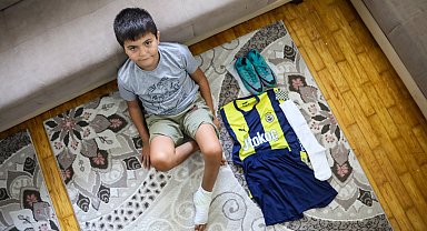 Doğum günü hediyesi kuşun peşinden 6'ncı kattan düşen Burak, tekrar ayağa kalkmak istiyor