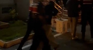 Düğün konvoyunda otomobillerden havaya ateş açtılar