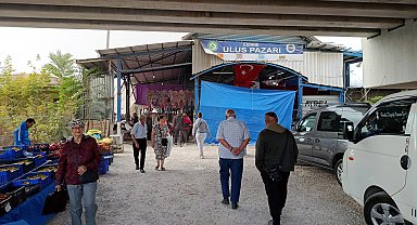 Edirne'de belediyenin kapattığı Ulus Pazarı, mahkeme yoluyla yeniden açıldı