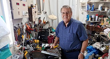 Edirne'de yılın ahisi 53 yıllık elektrik ustası, günde 12 saat çalışıp mesleğini yaşatıyor