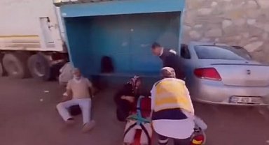 Elazığ'da otomobil durağa çarptı: 6 yaralı