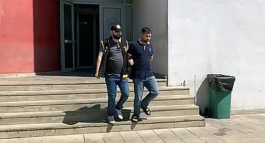 Emekliyi dolandırdı, alışveriş merkezinde yakalandı