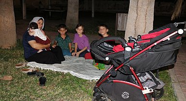 Evini lağım suyu bastı, 4 çocuğuyla sokakta kaldı