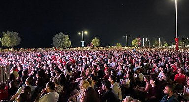 Final müsabakası meydanlarda takip edildi