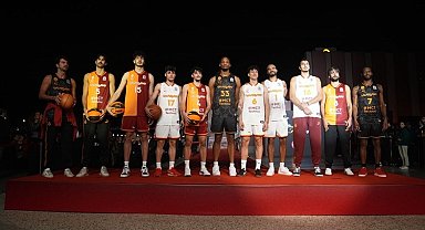 Galatasaray Adası'nda görkemli forma lansmanı gecesi