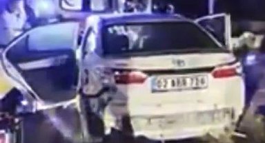 Gaziantep'te 2 otomobil çarpıştı; 1 ölü, 3 yaralı