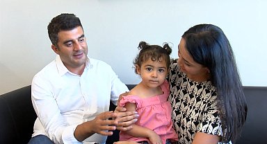 Görme engelli öğretmen, ailesiyle dünyayı dolaşıyor