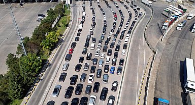 Gurbetçi yoğunluğunun yaşandığı Edirne'deki sınır kapılarından, 4 milyondan fazla kişi geçiş yaptı