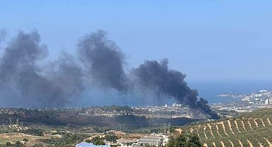 Hafriyat ve moloz döküm alanında çıkan yangın, kontrol altına alındı