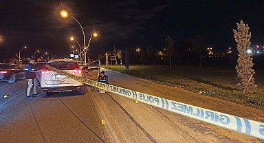 Havalimanına giderken otomobille önü kesilip, tabancayla vuruldu