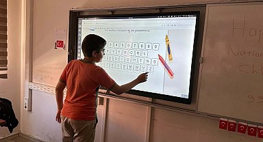 Her dersi oyunla öğreniyorlar