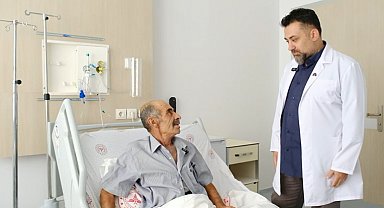 İneğin teptiği çiftçi, yelken göğüs ameliyatıyla sağlığına kavuştu