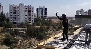 İnşaat işçisinden 10'uncu katta tehlikeli dans