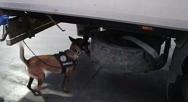 İran plakalı TIR'ın stepnesinde 5 kilo eroin ele geçirildi