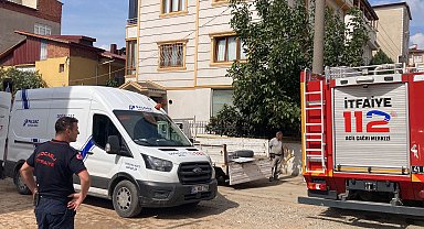 İş makinesiyle yapılan çalışma sırasında doğal gaz borusu patladı