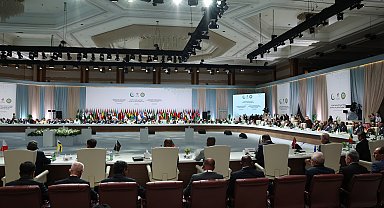 İslam İşbirliği Teşkilatı ve Arap Birliği Ortak Olağanüstü Zirvesi Katar'da başladı