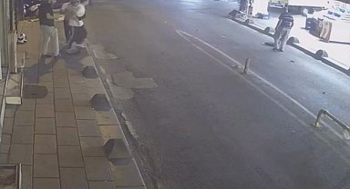 İstanbul- Bayrampaşa'da 2 motosikletin karıştığı kaza kamerada: 2 yaralı