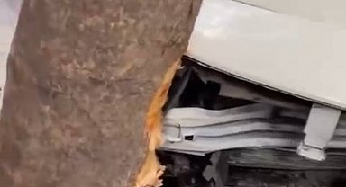 İstanbul - Bayrampaşa'da kaldırımdan yola atlayan çocuğa otomobil çarptı, o anlar kamerada