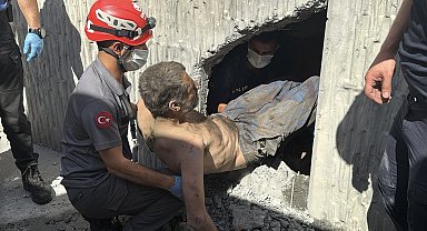 İstanbul - Beyoğlu'nda tünelde mahsur kaldı; duvar delinerek kurtarıldı: 6 saatlik operasyon kamerada