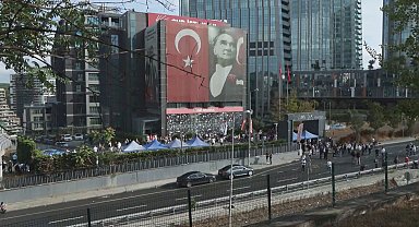 İstanbul - CHP İstanbul İl Başkanlığı önünde güvenlik önlemleri sürüyor