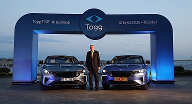 İstanbul- Cumhurbaşkanı Erdoğan'a TOGG'un yeni modeli T10F teslim edildi Metin eklendi