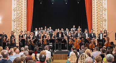 İstanbul Devlet Senfoni Orkestrası, Romanya'da konser verdi