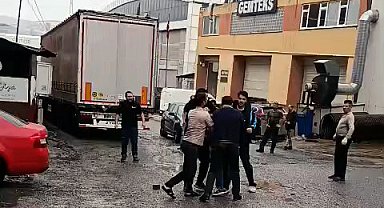 İstanbul - Esenyurt'ta tekmeli yumruklu yük indirme kavgası