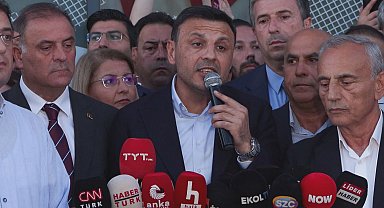 İstanbul - Görevden alınan CHP İstanbul İl Başkanı Özgür Çelik'ten açıklama