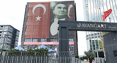 İstanbul - Gürsel Tekin CHP'nin Sarıyer'deki eski İl Başkanlığı binasında