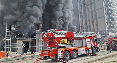 İstanbul- Kadıköy'de 20 katlı inşaatta yangın- 1
