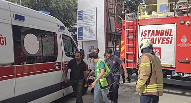 İstanbul - Kadıköy'de inşaat alanında toprak kayması: 2 yaralı