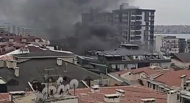 İstanbul- Küçükçekmece'de 5 katlı binada yangın -1