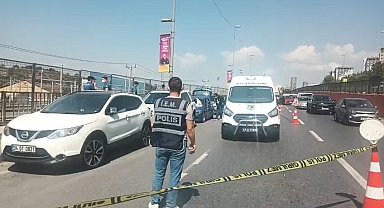 İstanbul-Küçükçekmece'de bir kişi otomobil içerisinde ölü bulundu -1