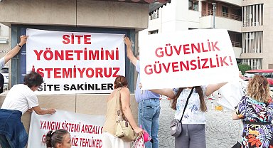 İstanbul - Küçükçekmece'de site sakinleri yönetimi protesto etti